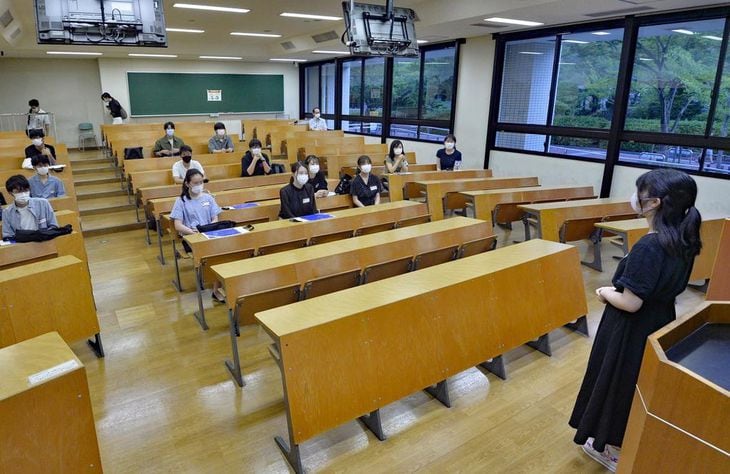 新入生の不安解消を 大学で交流会