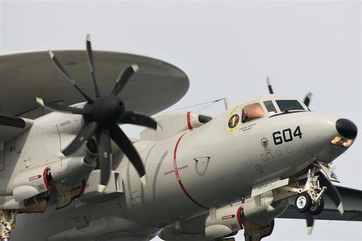 【軍事ワールド】ステルス機も見える 空自新装備E-2Dの「3つの驚異」