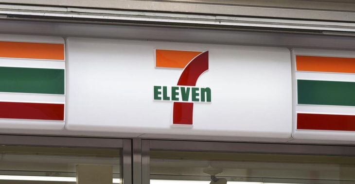 セブン-イレブン・ジャパンは自主的に時短営業をしていた加盟店オーナーに対し、31日付でフランチャイズ契約を解除すると通告した